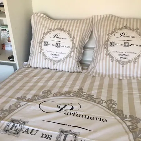 2 Pieces Proche Plage De Sable Vue Mer Apartment Antibes